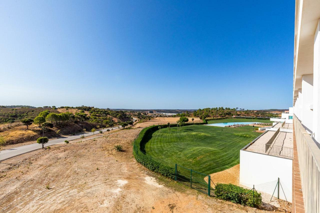 Algarve Race Resort - Hotel Montes de Cima Luaran gambar