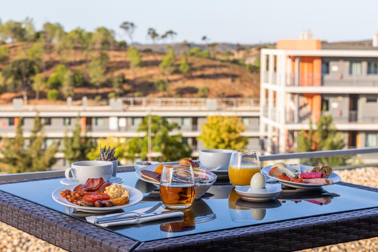 Algarve Race Resort - Hotel Montes de Cima Luaran gambar